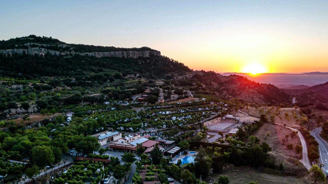 Camping Bungalow Serra De Prades Resort Vilanova de Prades Exterior foto