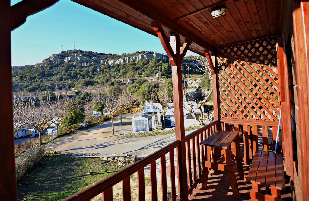 Camping Bungalow Serra De Prades Resort Vilanova de Prades Exterior foto